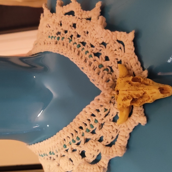 Choker - Picture 3 of 3